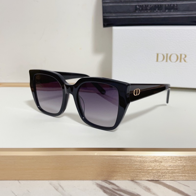 DIOR MODEL： DiorGlowS1F SIZE：54口18-140