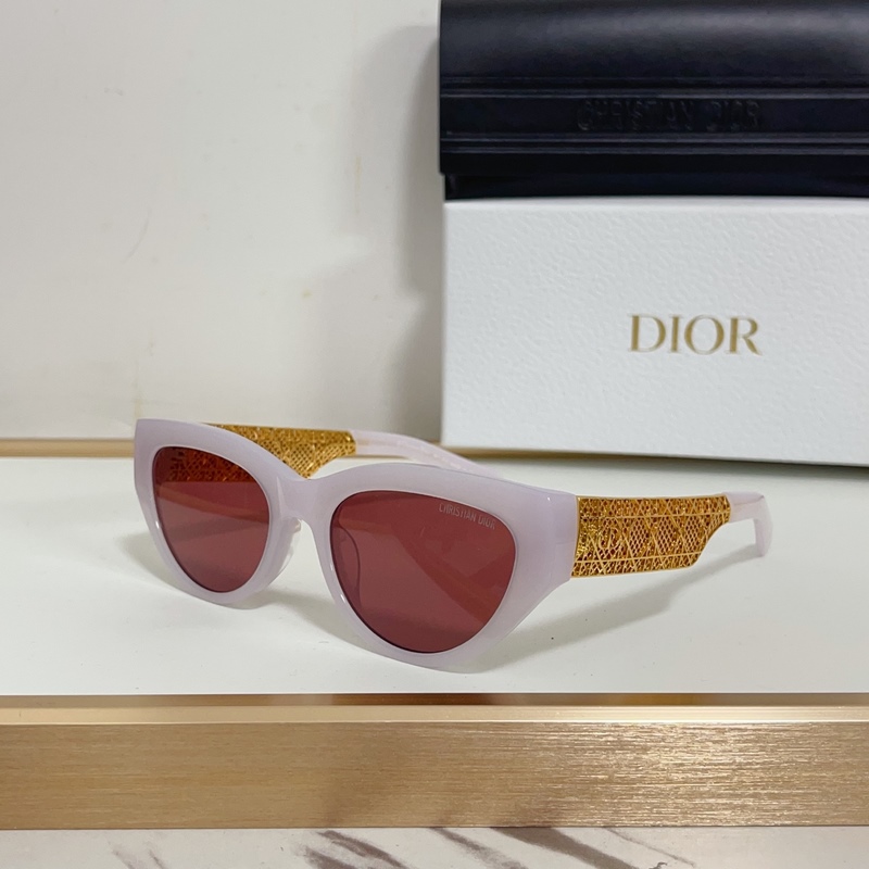 DIOR MOD：DioResille B1I Size：55口21 140