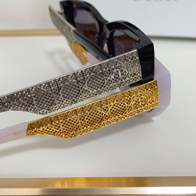 DIOR MOD：DioResille B1I Size：55口21 140