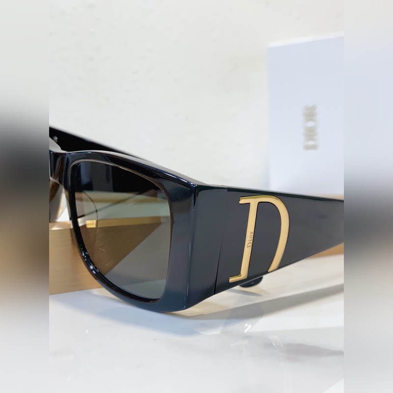 DIOR 迪奧新款 MODEL： CD Diamond S10F 簡約大方五金l