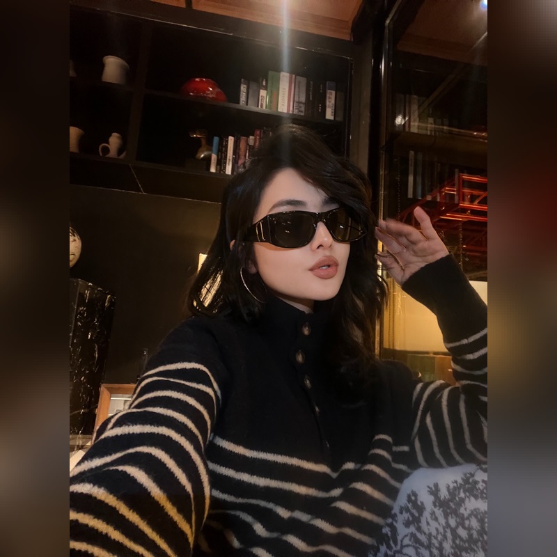 DIOR 迪奧新款 MODEL： CD Diamond S10F 簡約大方五金l