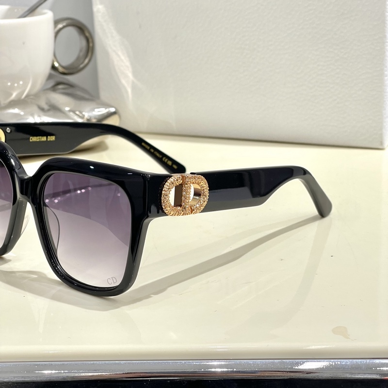 Dior Mod：30Montaigne S11I Size：54-20-130