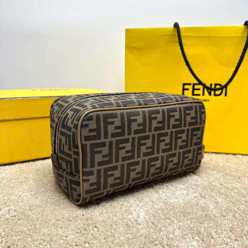 (原單品質)獨家正品開發，百分百頭層牛皮，對版老花面料，幹淨整潔的做工體現了每一