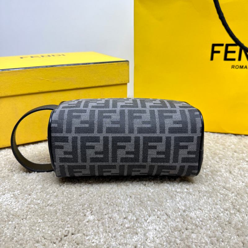 (原單品質)獨家正品開發，百分百頭層牛皮，對版老花面料，幹淨整潔的做工體現了每一