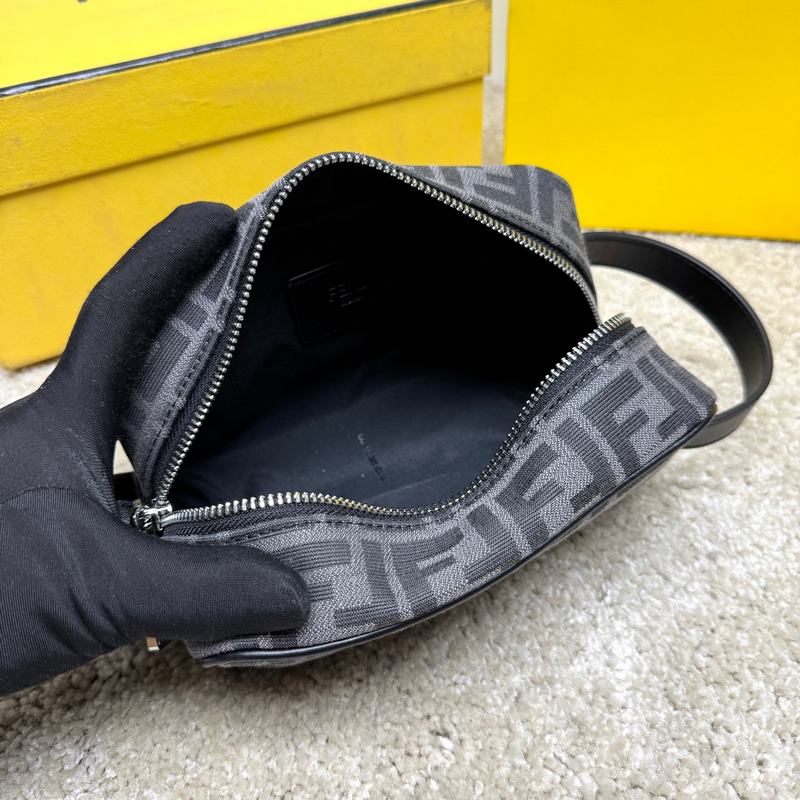 (原單品質)獨家正品開發，百分百頭層牛皮，對版老花面料，幹淨整潔的做工體現了每一