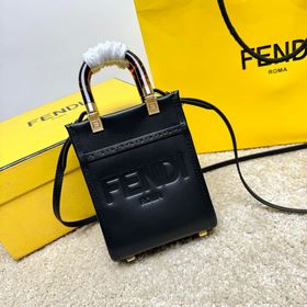 原單Sunshin黑色皮革迷你手提袋 飾有燙印FENDI ROMA字樣和玳瑁效果
