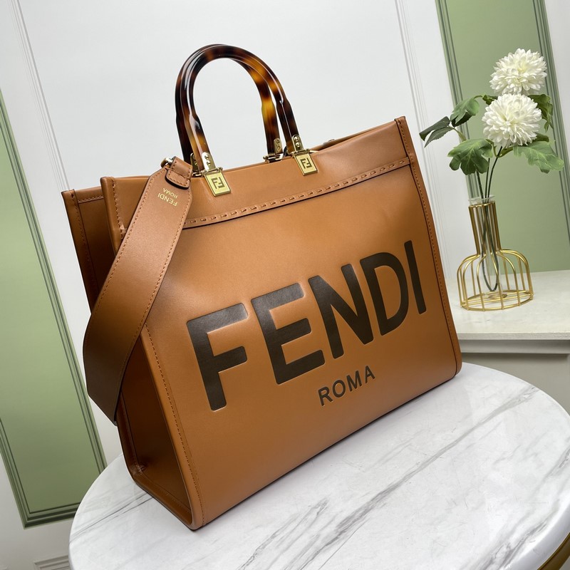 名稱：FENDI 托特包 品質(zhì)：頂級原單 型號：8866小號 顔色：棕色 配肩帶