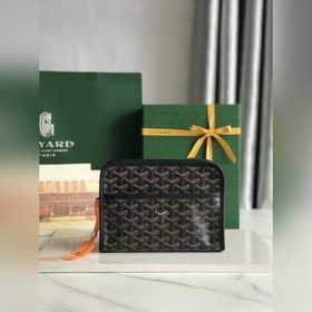 JOUVENCE小號洗漱包其名稱源于青春之泉，即神話中可以令人重返青春的泉水。柔