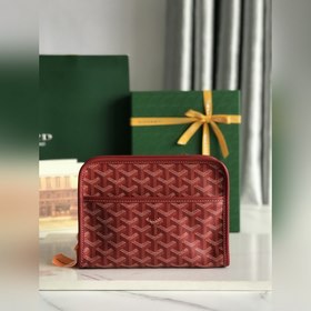 JOUVENCE小號洗漱包其名稱源于青春之泉，即神話中可以令人重返青春的泉水。柔