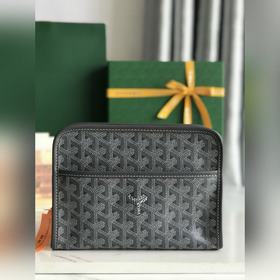 JOUVENCE小號洗漱包其名稱源于青春之泉，即神話中可以令人重返青春的泉水。柔