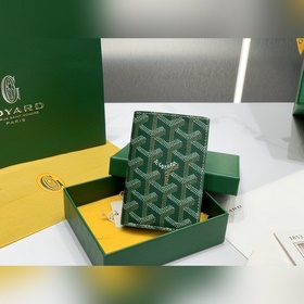 Goyard 高雅德 經(jīng)典對折豎款短夾 多年來位居品牌錢包類 銷售榜首 實用的內(nèi)