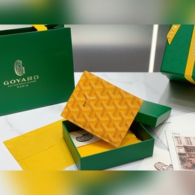 Goyard 經(jīng)典對折短夾 多年來位居品牌錢包類銷售榜首 實用的內(nèi)部結(jié)構(gòu) 和經(jīng)典
