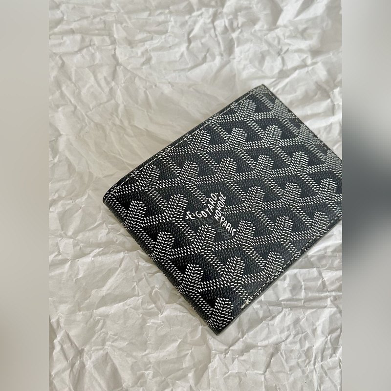 goyard狗牙對折短夾灰色 8格卡位 整鈔位，超級實用 作為顔狗真的很難不愛