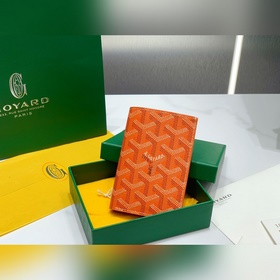 Goyard 高雅德 經(jīng)典對折豎款短夾 多年來位居品牌錢包類 銷售榜首 實用的內(nèi)