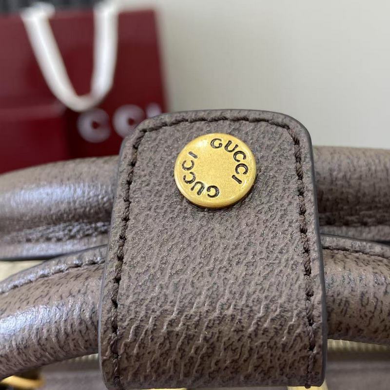 配全套原廠禮品袋包裝 Gucci Savoy系列匠心融蘊米色和深棕色兩大配色，搭