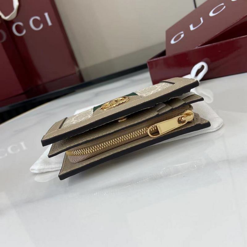 GG標志最初于20世紀70年代使用，是20世紀30年代古馳菱形圖案的演變，從那時