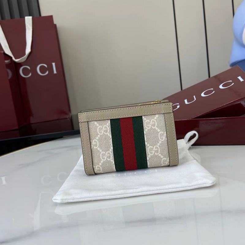 GG標志最初于20世紀70年代使用，是20世紀30年代古馳菱形圖案的演變，從那時