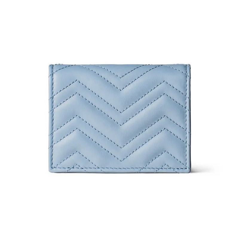 作為GG Marmont系列的標志性元素，雙G造型配件是對20世紀70年代問世的