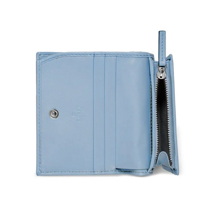 作為GG Marmont系列的標志性元素，雙G造型配件是對20世紀70年代問世的