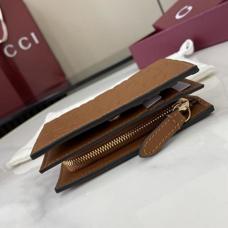 2026秋冬系列， GG Emblem系列煥新詮釋品牌的雋永優雅風範和精湛工藝。