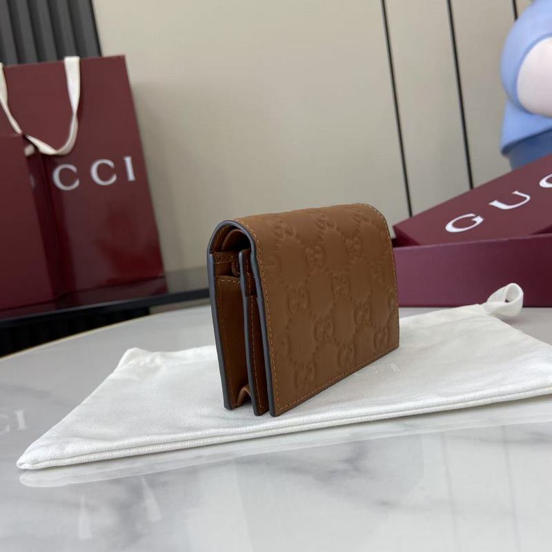 2026秋冬系列， GG Emblem系列煥新詮釋品牌的雋永優雅風範和精湛工藝。