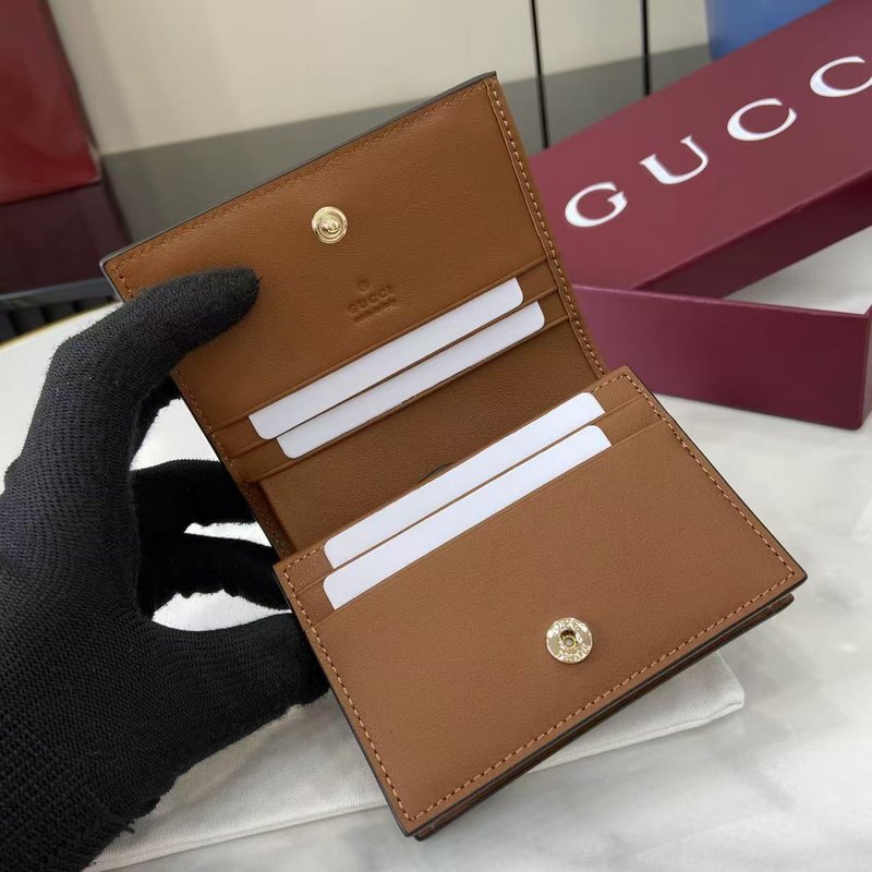 2026秋冬系列， GG Emblem系列煥新詮釋品牌的雋永優雅風範和精湛工藝。