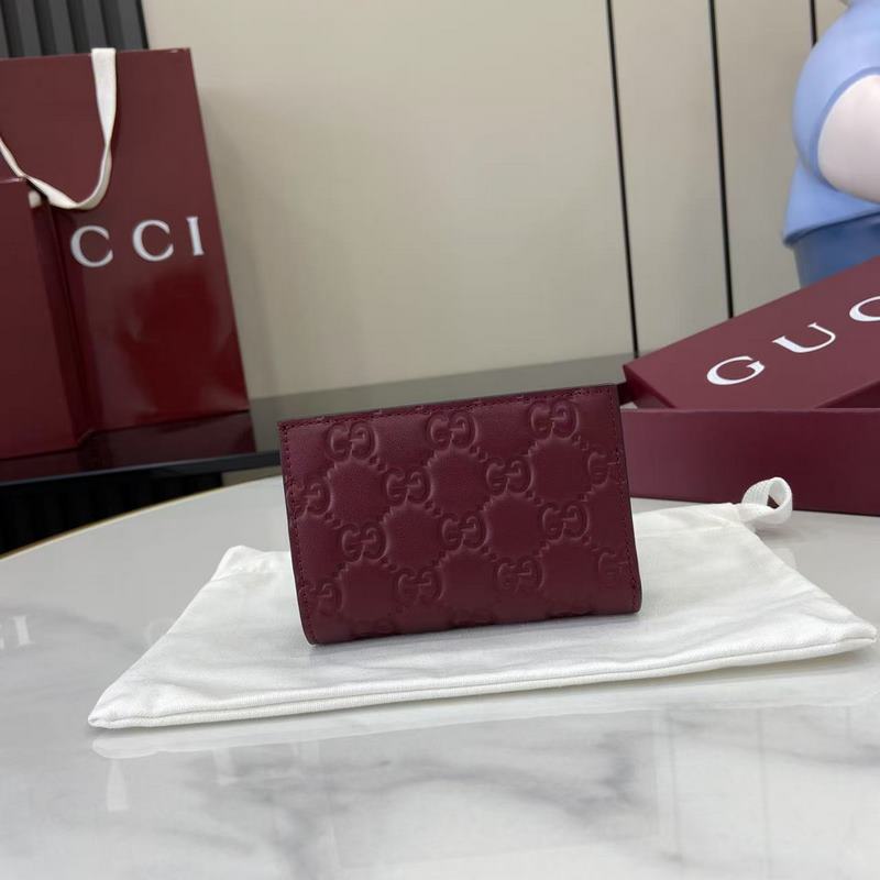 2026秋冬系列， GG Emblem系列煥新詮釋品牌的雋永優(yōu)雅風(fēng)範(fàn)和精湛工藝。