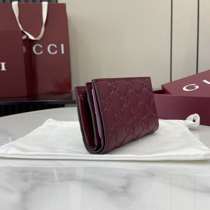 2026秋冬系列， GG Emblem系列煥新詮釋品牌的雋永優(yōu)雅風(fēng)範(fàn)和精湛工藝。