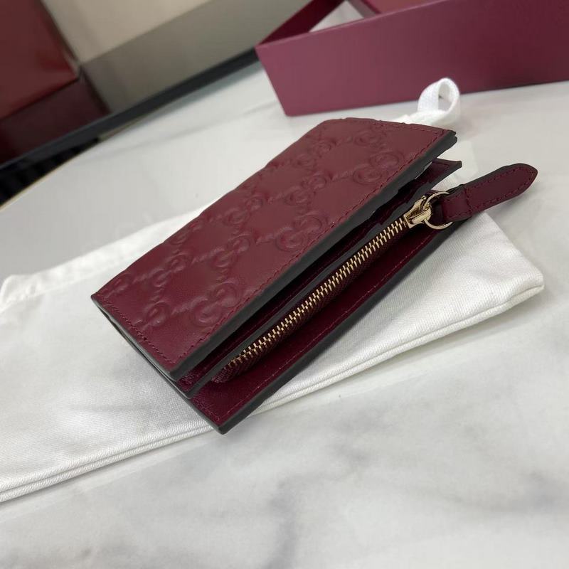 2026秋冬系列， GG Emblem系列煥新詮釋品牌的雋永優(yōu)雅風(fēng)範(fàn)和精湛工藝。