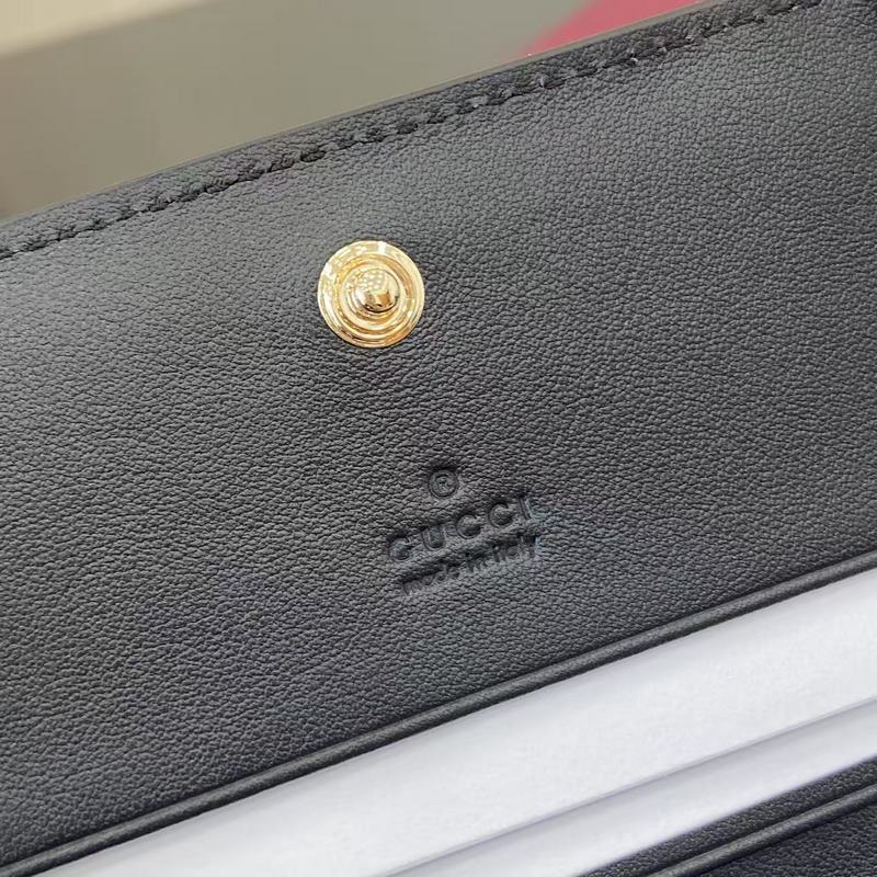 2026秋冬系列， GG Emblem系列煥新詮釋品牌的雋永優雅風範和精湛工藝。