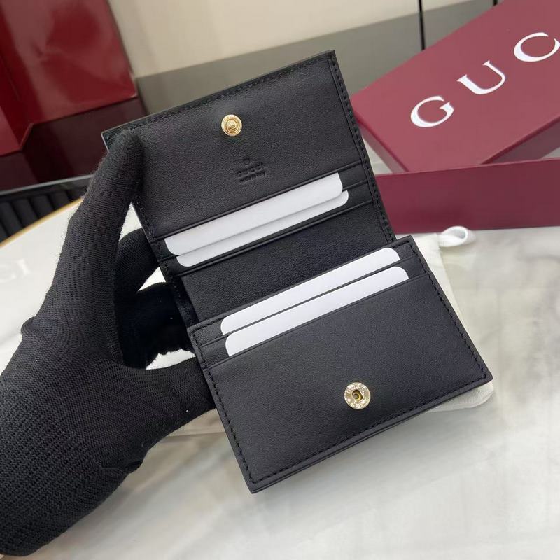 2026秋冬系列， GG Emblem系列煥新詮釋品牌的雋永優雅風範和精湛工藝。