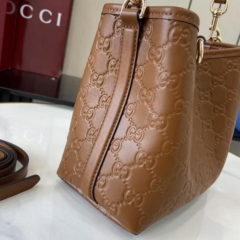 2026秋冬系列， GG Emblem系列煥新詮釋品牌的雋永優雅風範和精湛工藝。