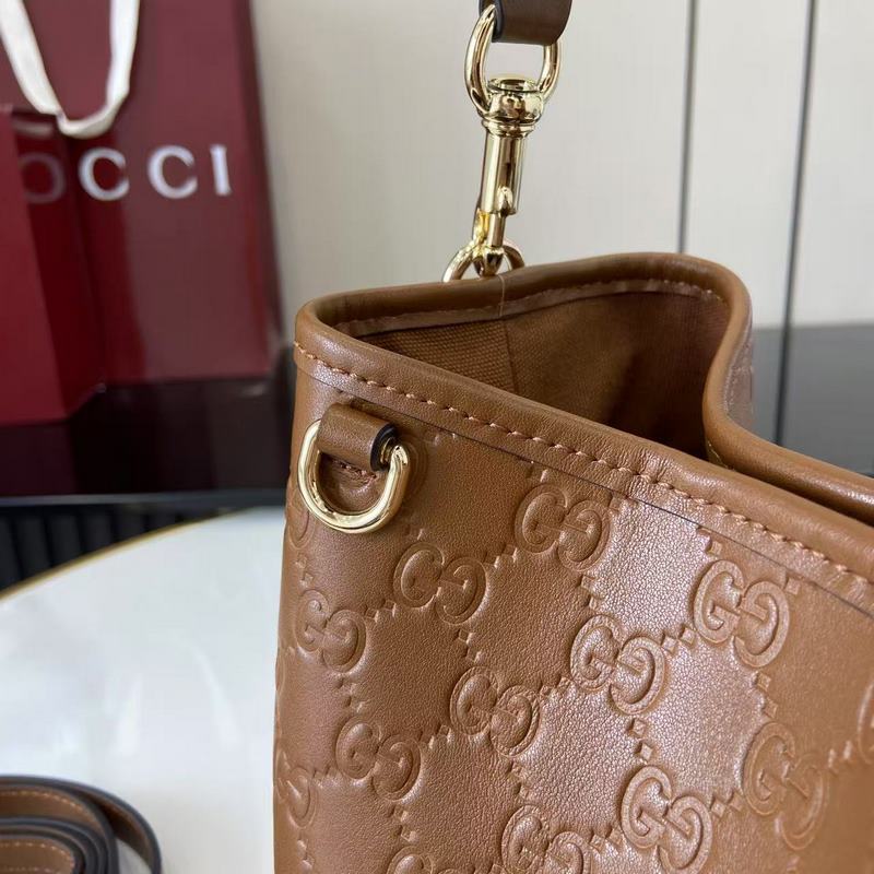 2026秋冬系列， GG Emblem系列煥新詮釋品牌的雋永優雅風範和精湛工藝。