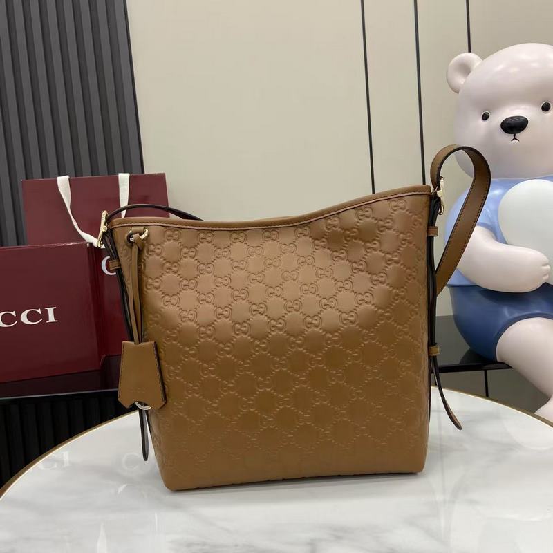 2026秋冬系列， 全新GG Emblem系列煥新詮釋品牌的雋永優雅風範和精湛工