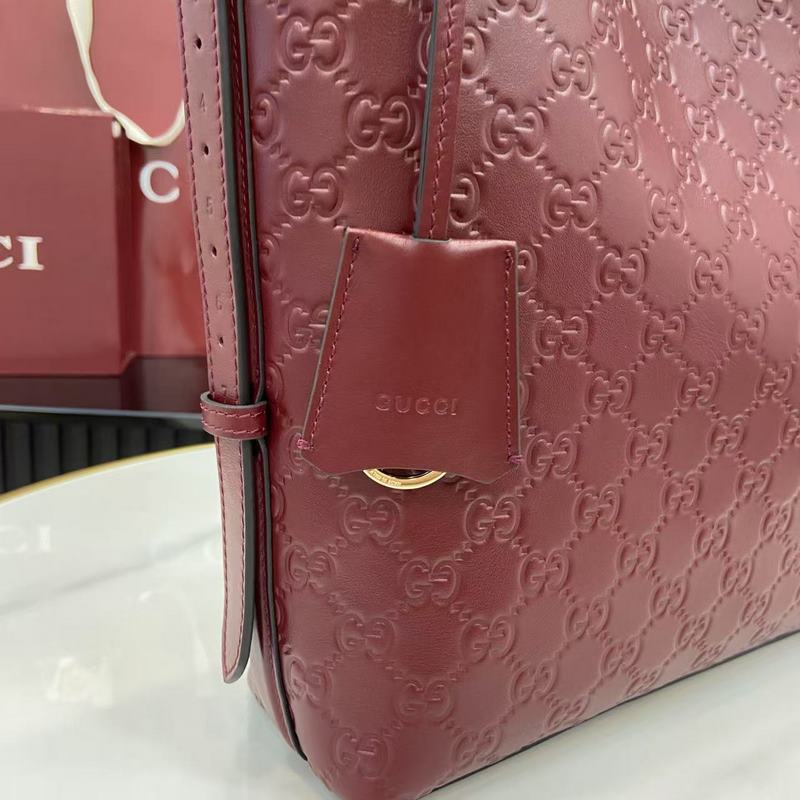 2026秋冬系列， 全新GG Emblem系列煥新詮釋品牌的雋永優雅風範和精湛工