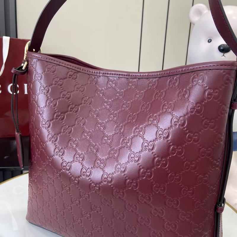 2026秋冬系列， GG Emblem系列煥新詮釋品牌的雋永優雅風範和精湛工藝。