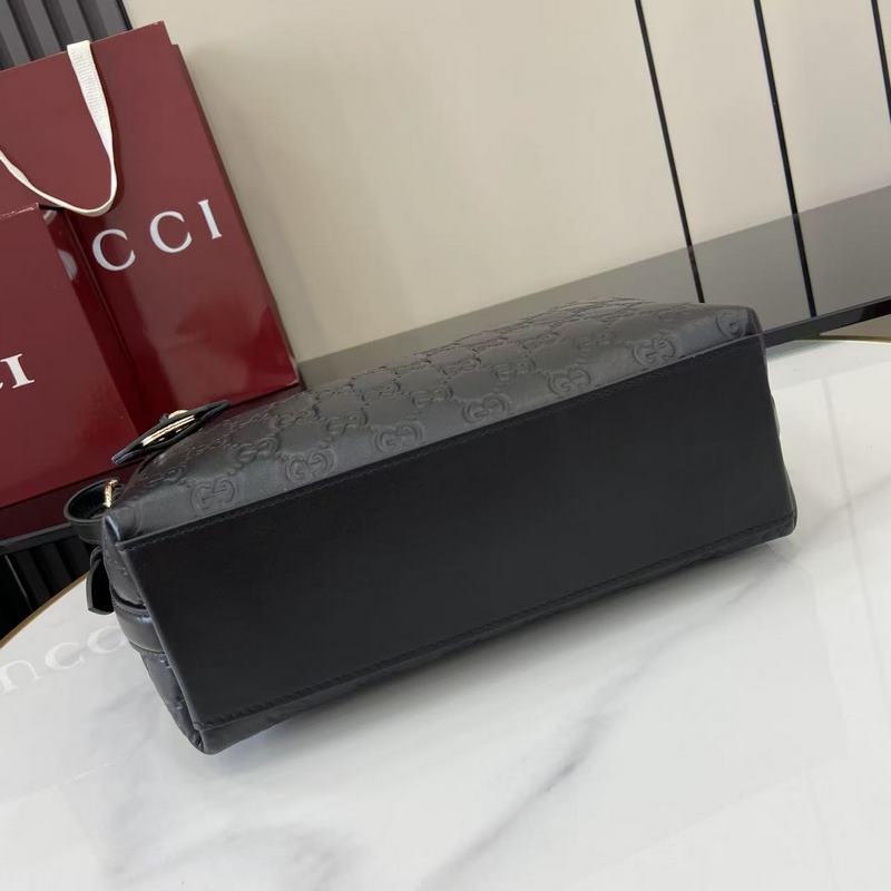 2026秋冬系列， 全新GG Emblem系列煥新詮釋品牌的雋永優(yōu)雅風(fēng)範(fàn)和精湛工