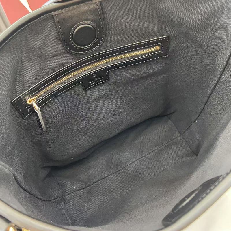 2026秋冬系列， 全新GG Emblem系列煥新詮釋品牌的雋永優(yōu)雅風(fēng)範(fàn)和精湛工