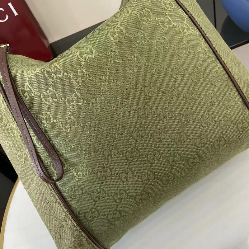 小紅書爆款中古包 爆火的森林綠tote 實物顔色真的很清新 綠色黨一眼愛上 自重