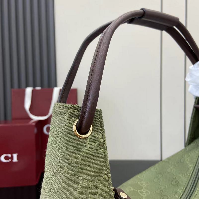 小紅書爆款中古包 爆火的森林綠tote 實物顔色真的很清新 綠色黨一眼愛上 自重