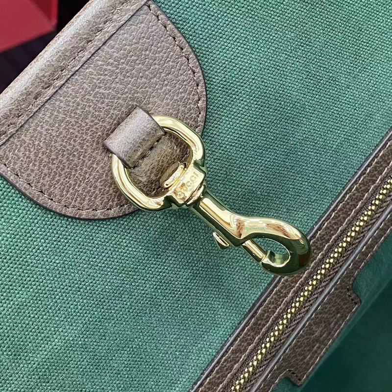 Ophidia系列亮眼呈獻新穎廓形與功能，以標志性米色和棕色配色匠心演繹，打造質