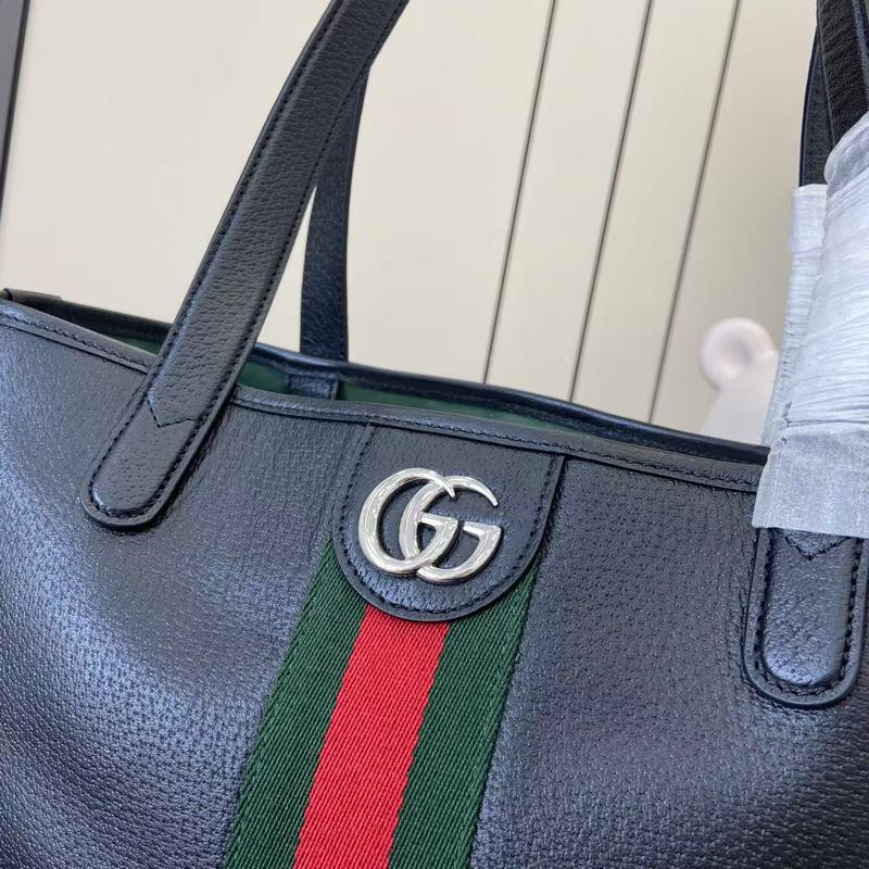 配全套原廠禮品袋包裝 Ophidia系列革新蘊(yùn)聚黑色配色與精緻皮革，以全新功能弘