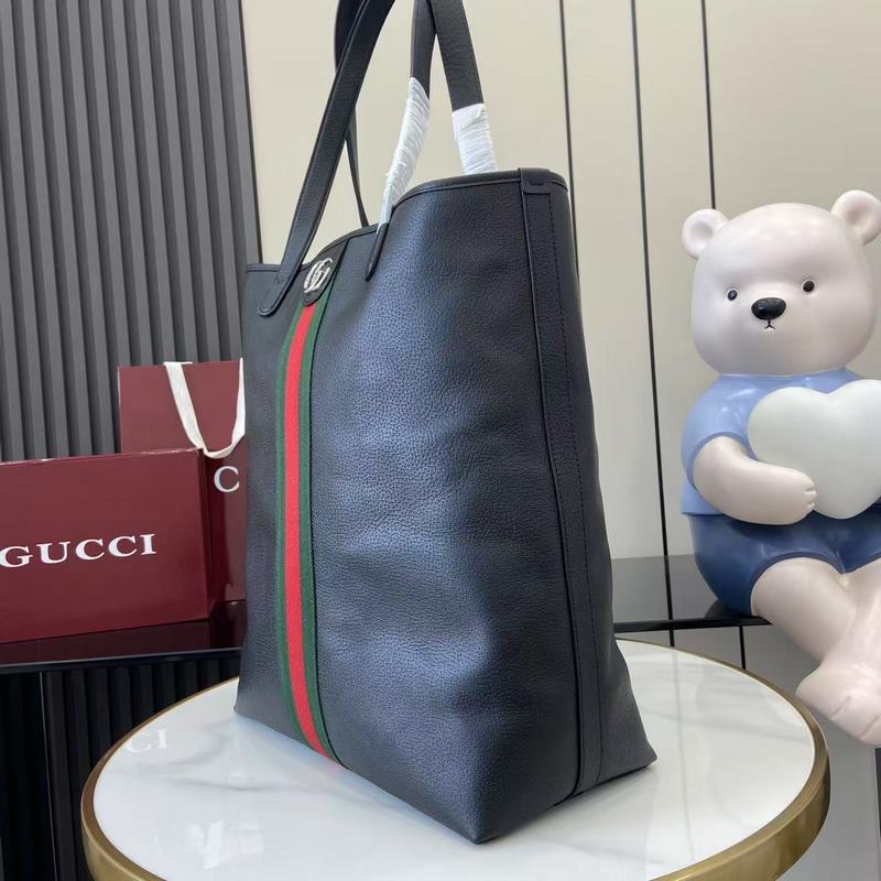 配全套原廠禮品袋包裝 Ophidia系列革新蘊(yùn)聚黑色配色與精緻皮革，以全新功能弘