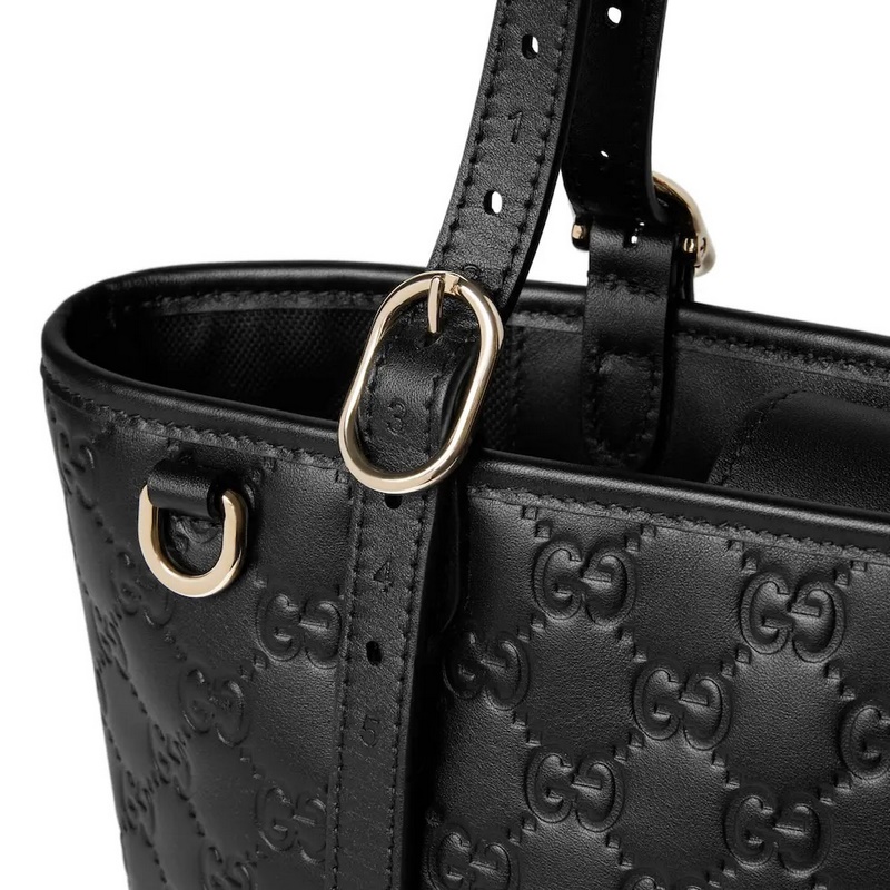 2026秋冬系列， GG Emblem系列煥新詮釋品牌的雋永優雅風範和精湛工藝。