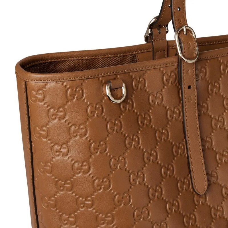 2026秋冬系列， 全新GG Emblem系列煥新詮釋品牌的雋永優雅風範和精湛工