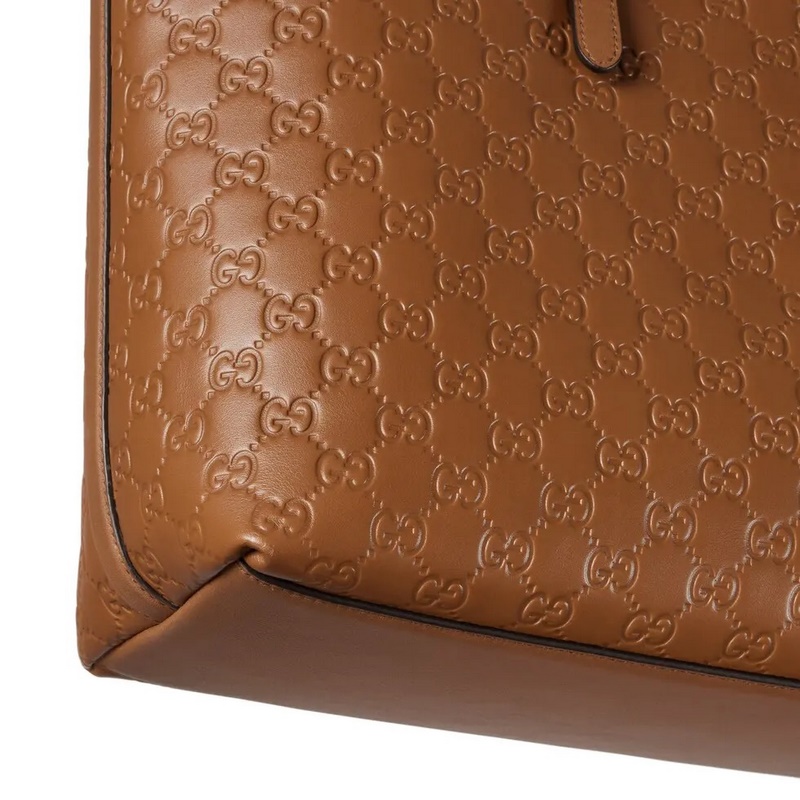 2026秋冬系列， 全新GG Emblem系列煥新詮釋品牌的雋永優雅風範和精湛工