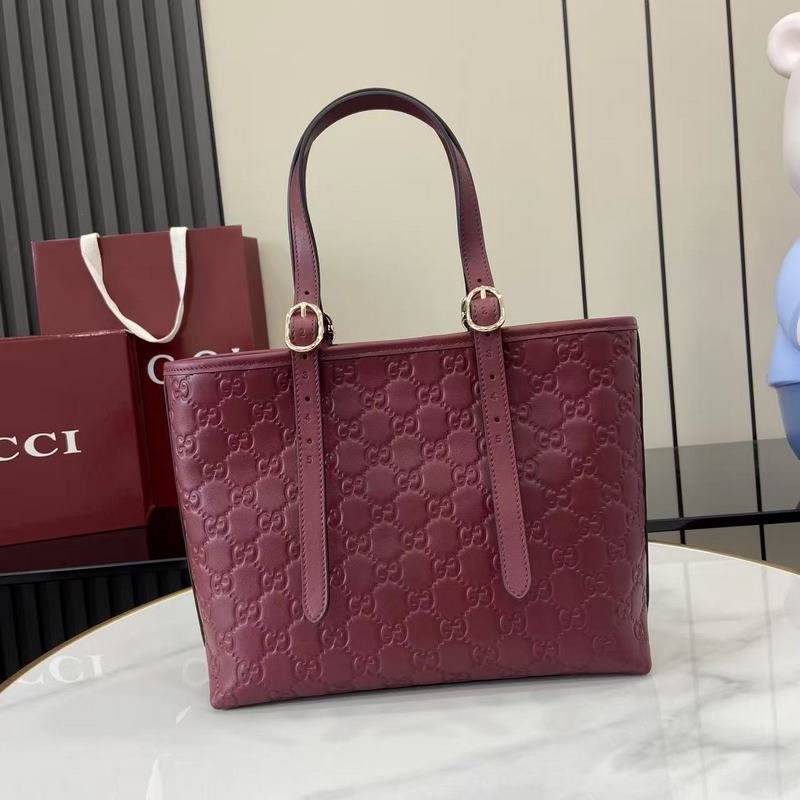 2026秋冬系列， GG Emblem系列煥新詮釋品牌的雋永優雅風範和精湛工藝。