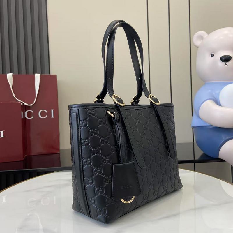 2026秋冬系列， GG Emblem系列煥新詮釋品牌的雋永優雅風範和精湛工藝。