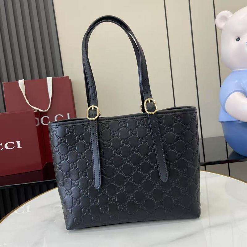 2026秋冬系列， GG Emblem系列煥新詮釋品牌的雋永優雅風範和精湛工藝。