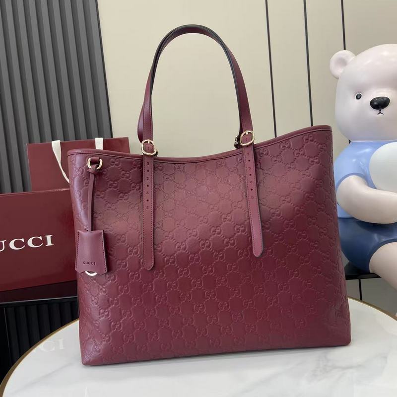 2026秋冬系列， 全新GG Emblem系列煥新詮釋品牌的雋永優雅風範和精湛工